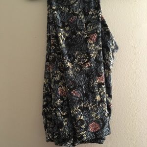 Lularoe tall and Curvy leggings